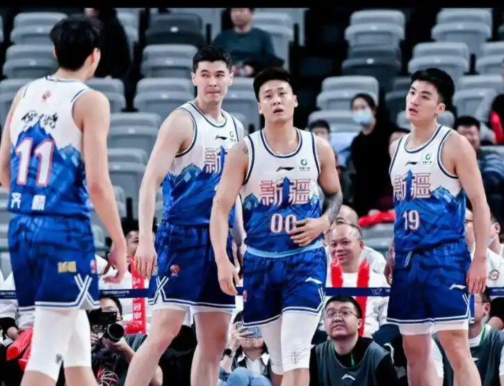 aoa体育娱乐-新疆男篮外援出色，奠定胜利基础