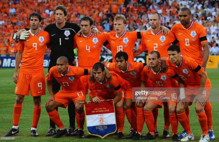 关于汉堡俱乐部发布球员伤病情况更新的信息